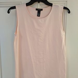 Pink tank top